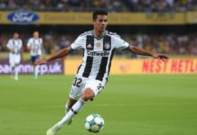 Ex-Fluminense e Grêmio, Douglas Costa mantém forma no Boavista