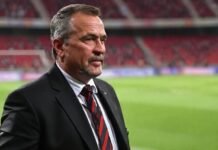 Diretoria do Flamengo cobra elenco por excesso de expulsões na temporada