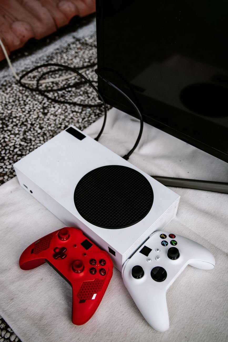 Escolhendo seu Console: PlayStation ou Xbox? - Como comprar GTA 6 com desconto