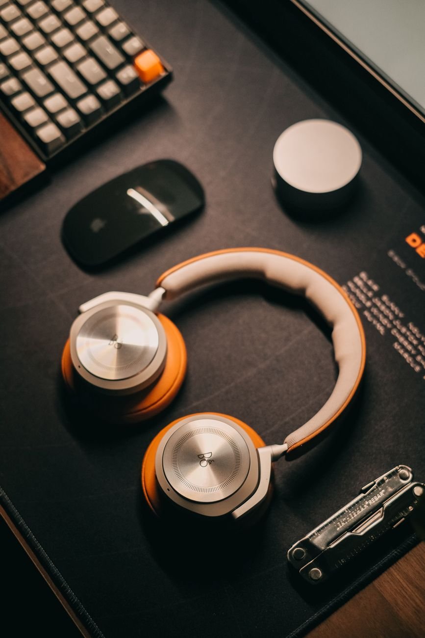 Conectividade e compatibilidade - Sem fios e sem atraso: Razer lança Hammerhead V3 X HyperSpeed